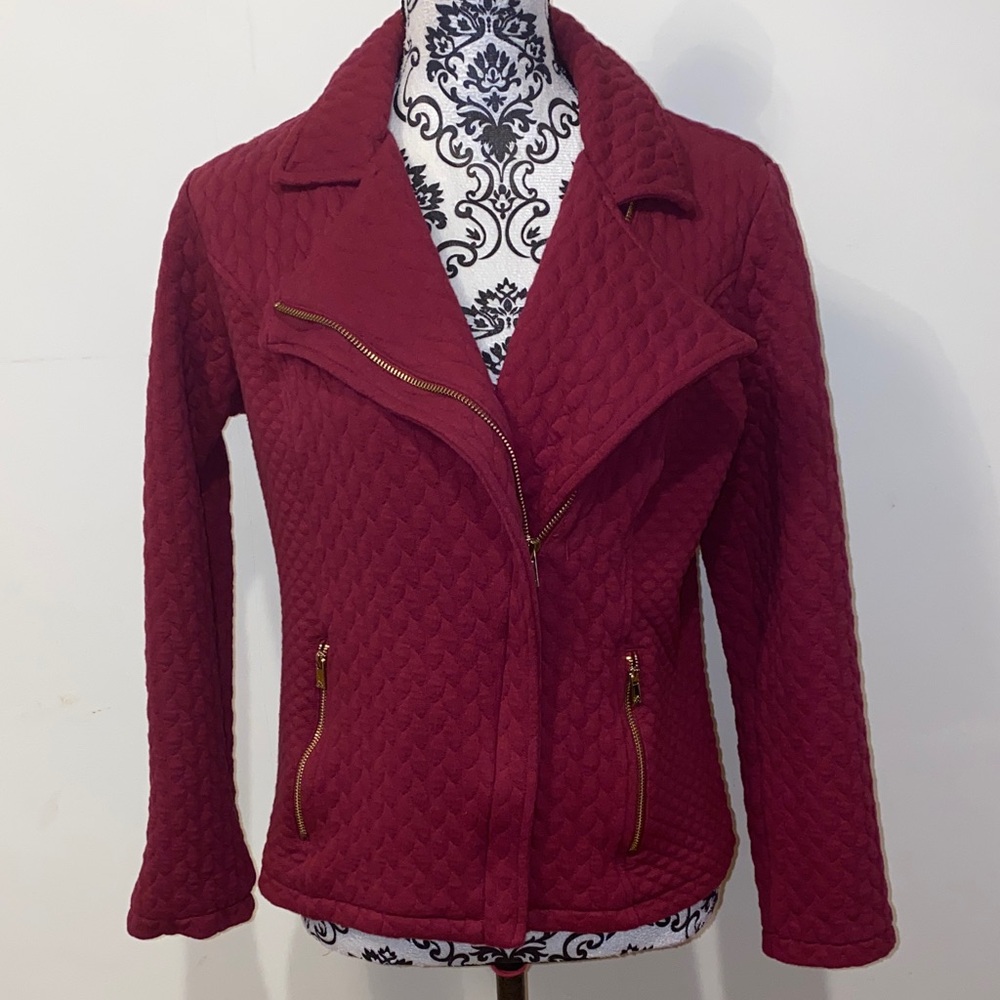 5/$50 Isaac Mizrahi Deep Red Quilted Bomber Jacket Size Small